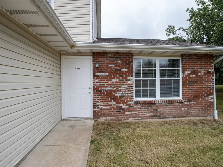 4903 Moniteau Ct — Photo 14