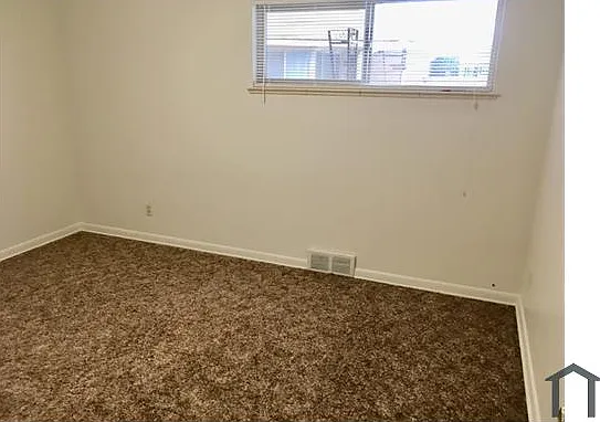 3 bed, $3,000 — Photo 4