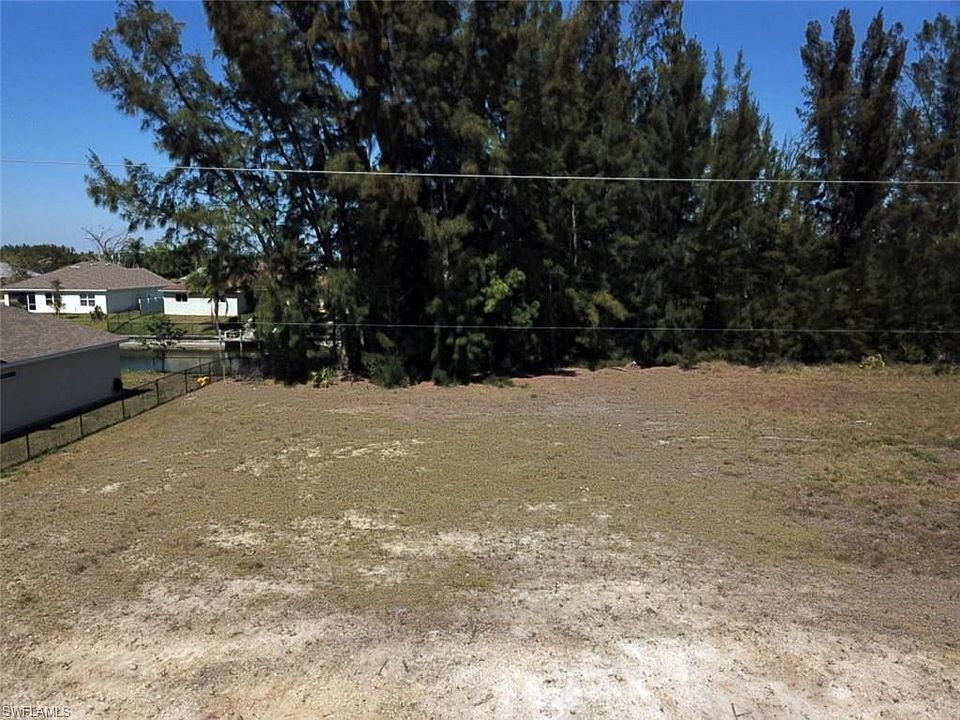 1st image of 525 SW 26th Ter