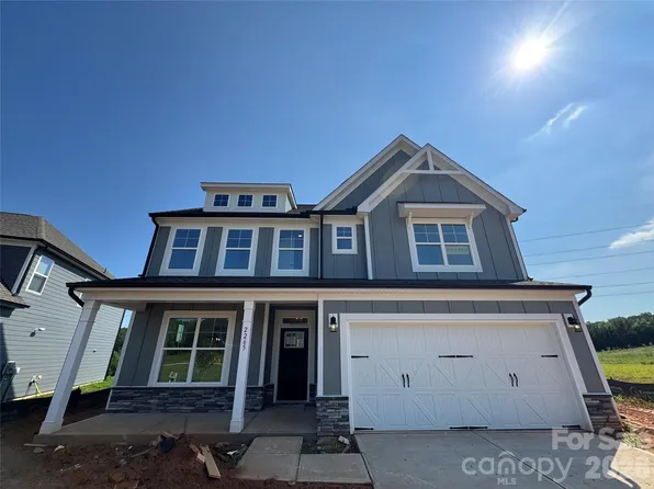 2265 Tabor Rd, Sherrills Ford, NC 28673
