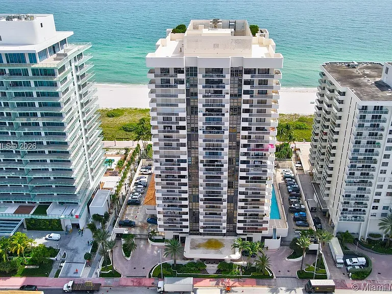 5757 Collins Ave #1003 — Photo 1