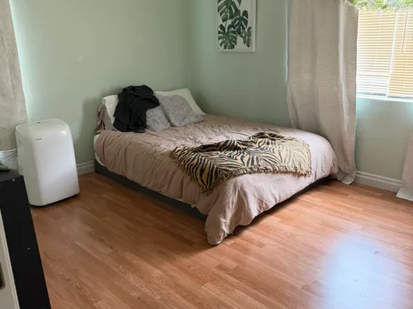 1112 Scofield Dr, Glendale, CA 91205