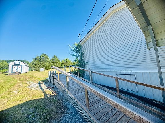 3rd image of 290 Blackburn Rd