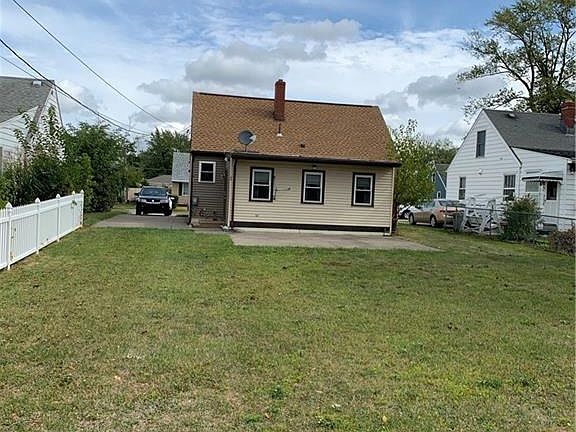 4th image of 3418 Charlotte St