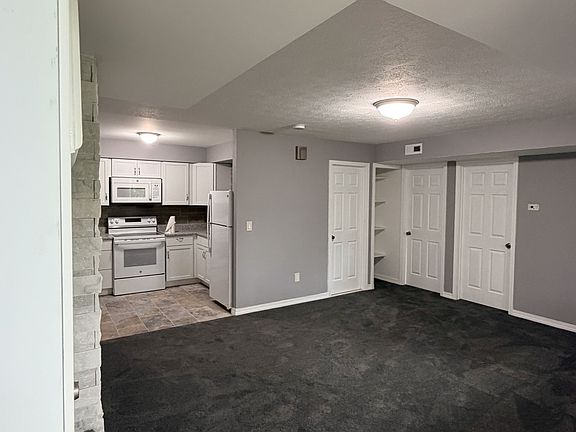 3rd image of 176 W Columbia Ave APT 4