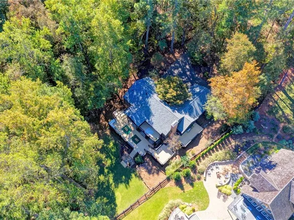 3235 Chimney Cove Dr, Cumming, GA 30041