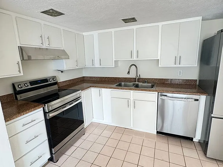 2281 Ala Wai Blvd #404 — Photo 11