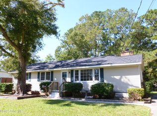 5 Bosco Dr, Jacksonville, NC 28540