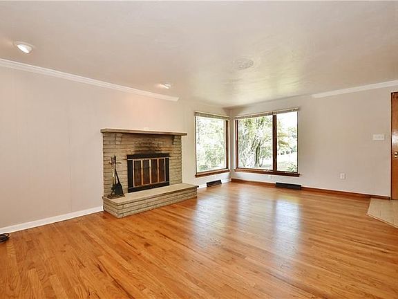 5th image of 301 Chardick Dr