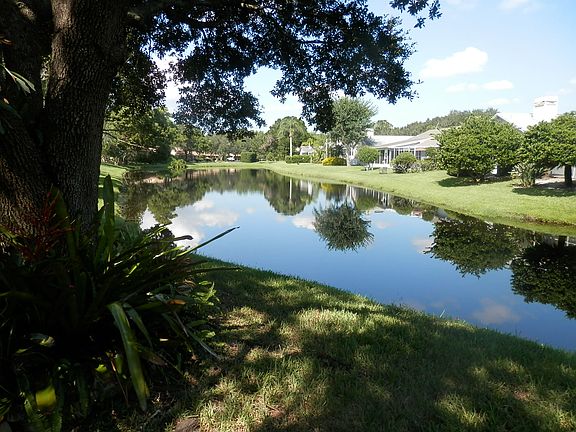 3rd image of 5541 Salem Square Dr N