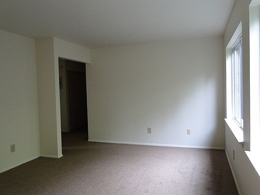 2nd image of 933 Us Route 11 APT M5