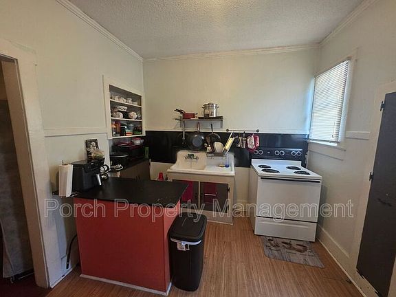 2nd image of 217 W Belmont St Unit 217