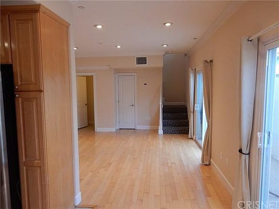 5th image of 5335 Cartwright Ave Unit 6