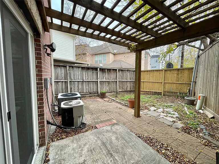 5901 Fairdale Ln #4 — Photo 22