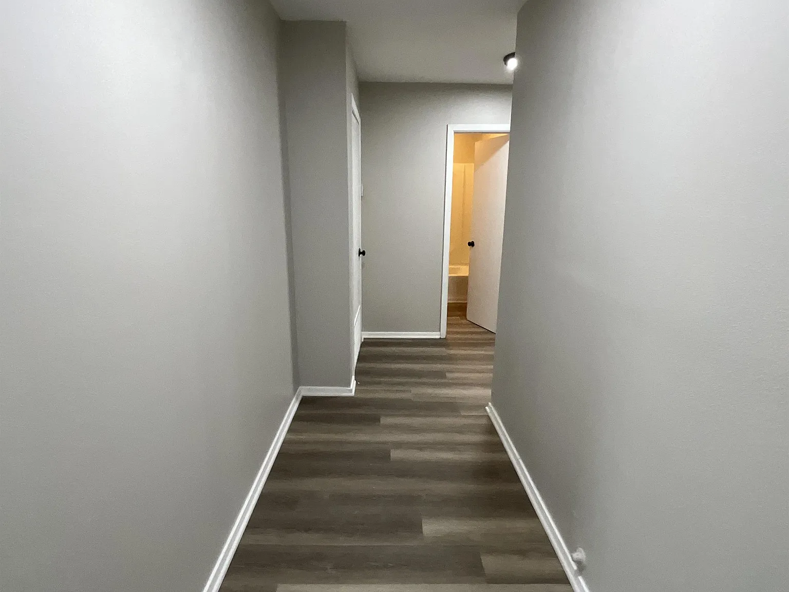 405 Beard Street - 1 — Photo 4