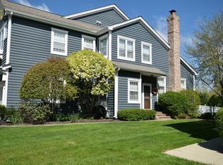 1192 Mount Vernon Dr, Grayslake, IL 60030