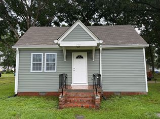 705 Canal Dr, Chesapeake, VA 23323