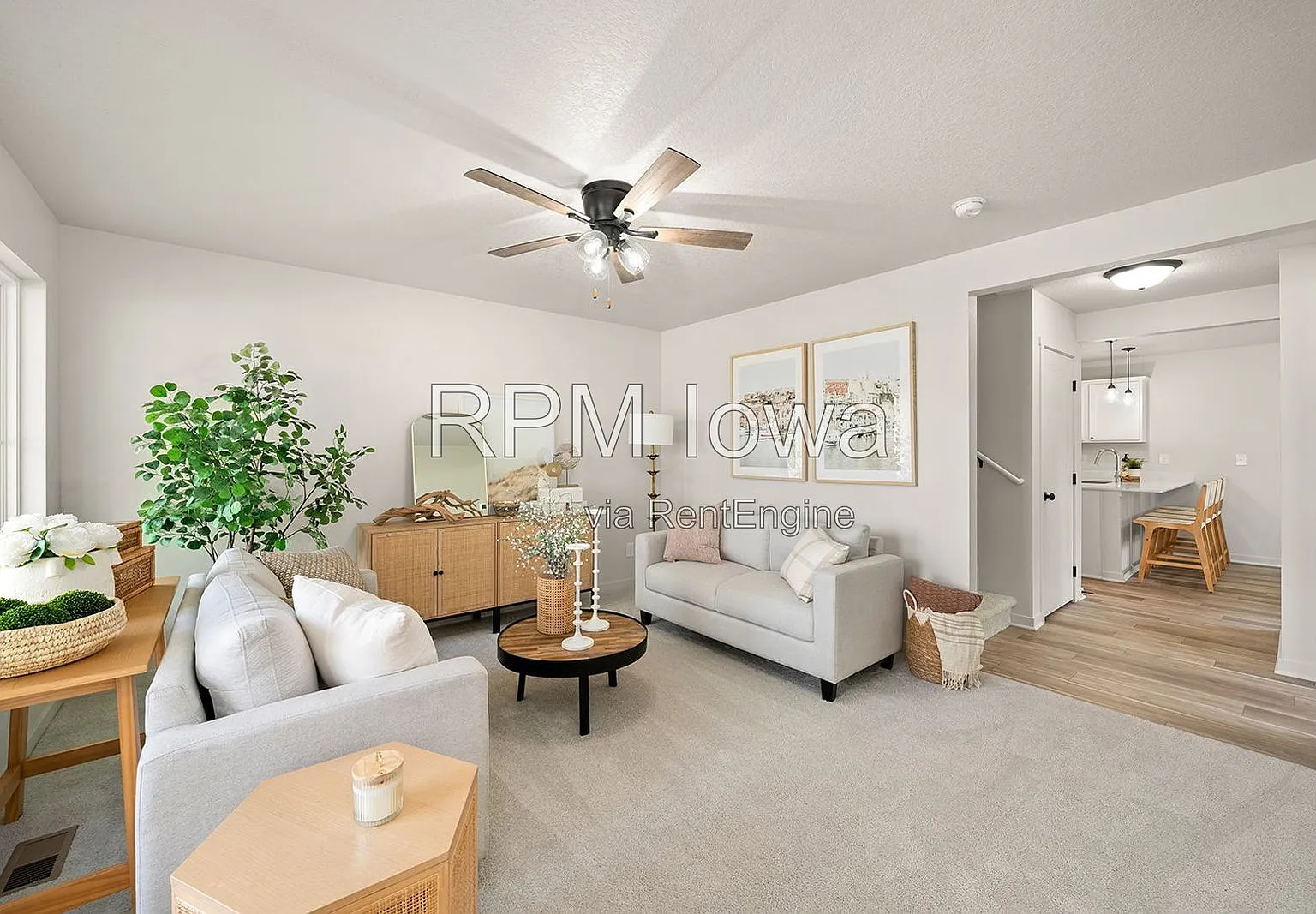 3 bed, 2.5 bath, 1335 sqft, $1,895 — Photo 2