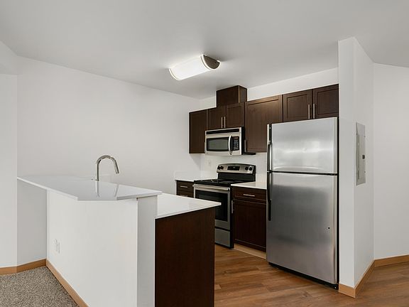 All new quartz countertops, vinyl plank flooring and fresh paint.