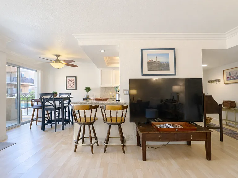 400 N Sunrise Way — Photo 37