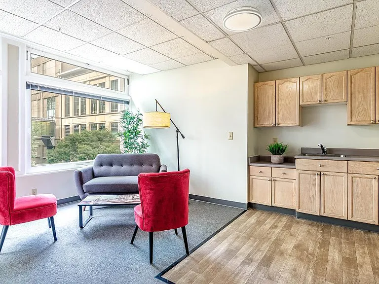 Kitchen-Living