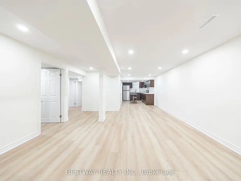96 Kearney Dr #BASEMENT — Photo 2