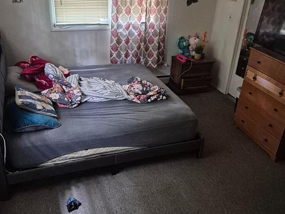 3rd image of 1207 Foster Ave