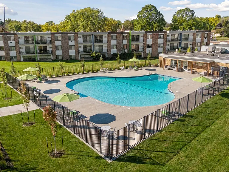 Sumter Green Apartments — Photo 3