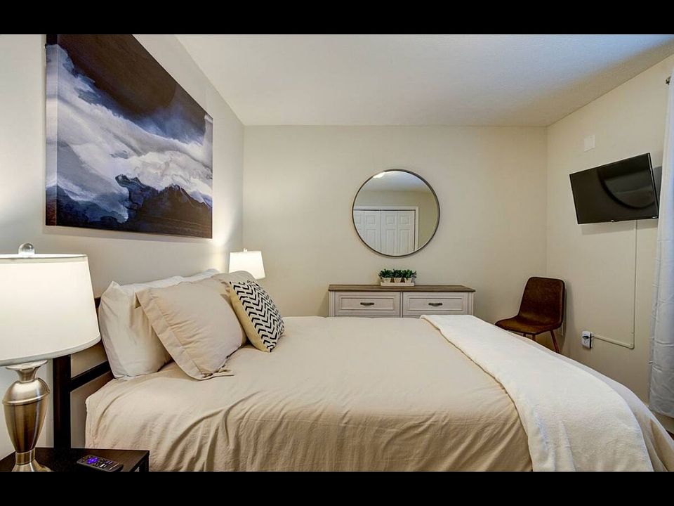 1st image of 546 Hill Dr #544