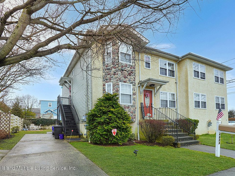 1st image of 452A Medina St