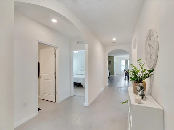 10324 Geese Trail Cir, Ruskin, FL 33573
