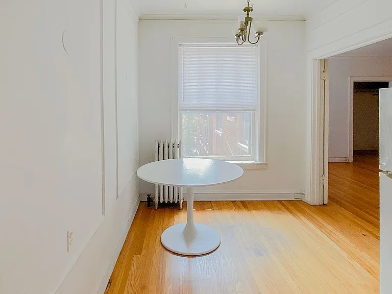 428-36 W. Surf — Photo 29