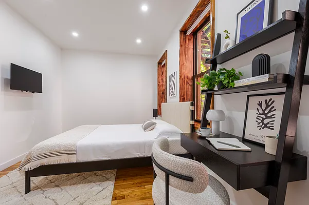 Bedroom, photo 3