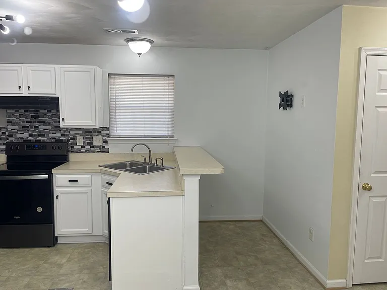 4781 Cullen Rd — Photo 14
