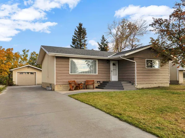 42 Camelot Ave, Leduc, AB T9E 4M2