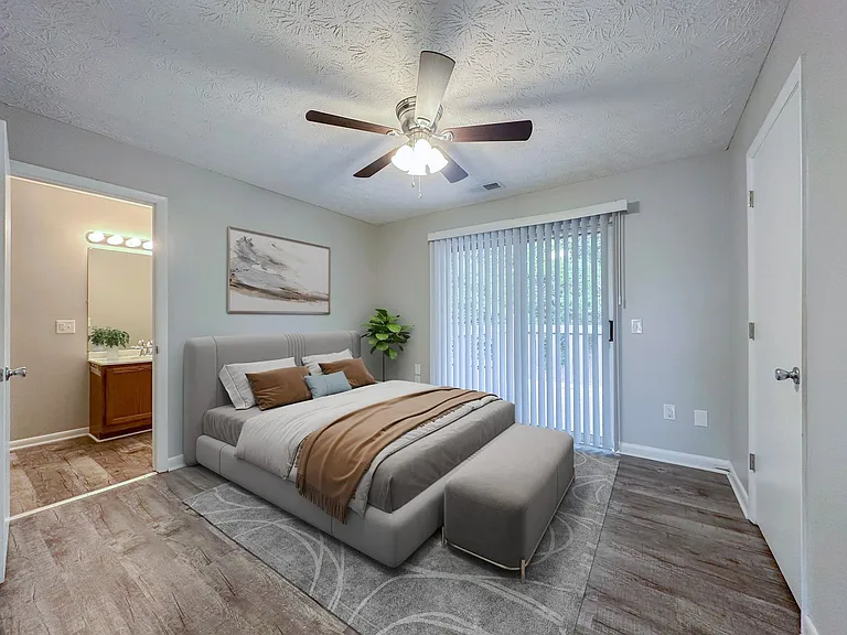 Lakeland Hills Apartment Homes — Photo 34