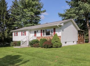 4 Fairfield Ln, Hopewell Junction, NY 12533