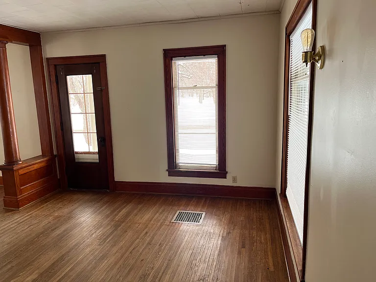18 Grove St — Photo 5