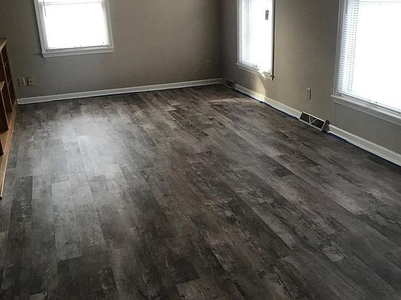 4th image of 2803 Sue Dr