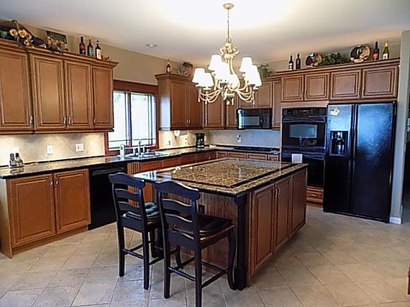 2nd image of 9849 Whispering Pines 38