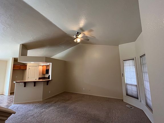 2nd image of 899 W Ashby Dr