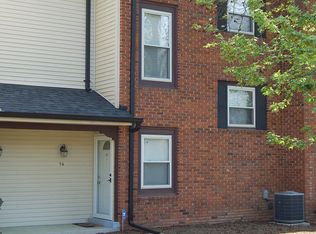 14 Conway Cove Dr, Chesterfield, MO
