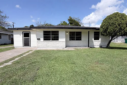 404 Elaine St Photo 1