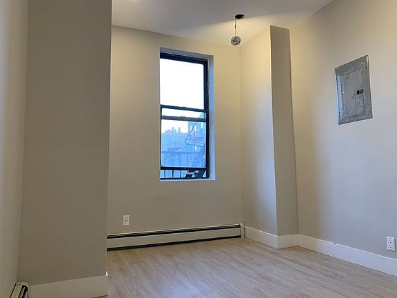 2nd image of 315 Malcolm X Blvd APT 1B