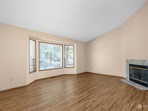 3rd image of 5134 Viewridge Drive SE