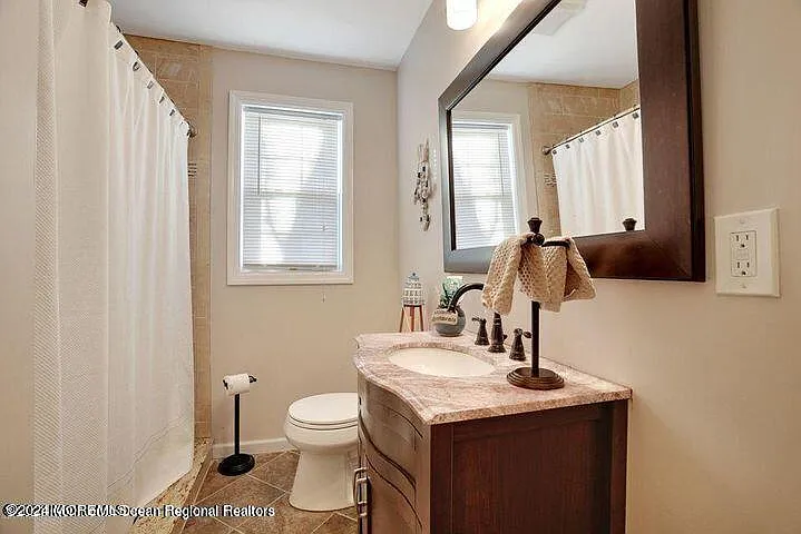 272 Hearn Ave — Photo 7