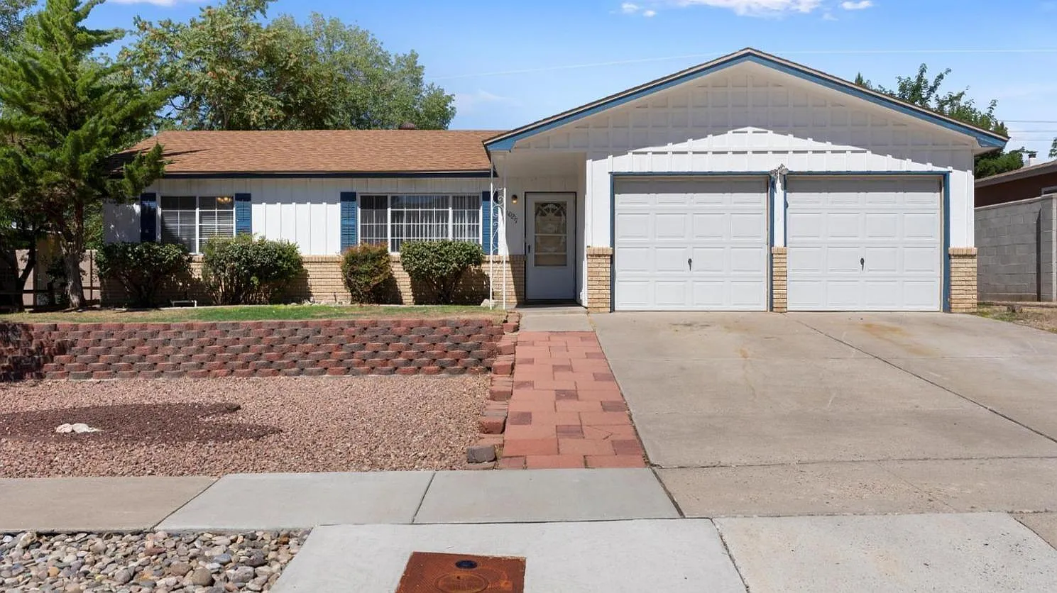 4 bed, 2.0 bath, 1676 sqft, $3,000 — Photo 1