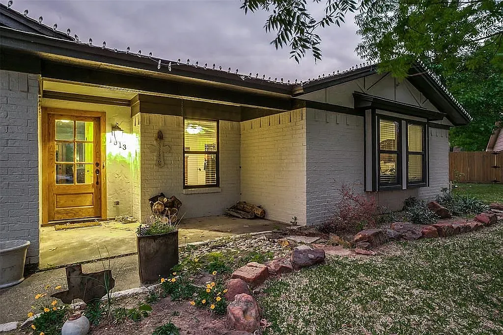 Building Photo - 1613 Box Canyon Ct