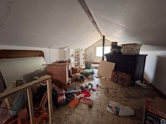 3rd image of 711 SE Lawrence St