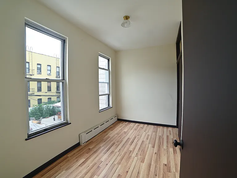 25-90 37th St #2 — Photo 7